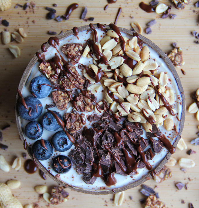 Granola cacahuete chocolat - bowl granola bio yaourt myrtille cacahuète chocolat