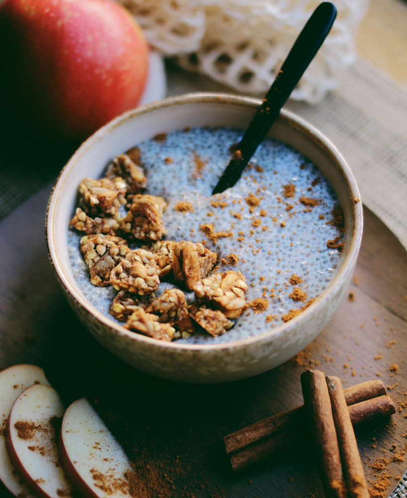 Recette Pudding de chia et granola pomme cannelle