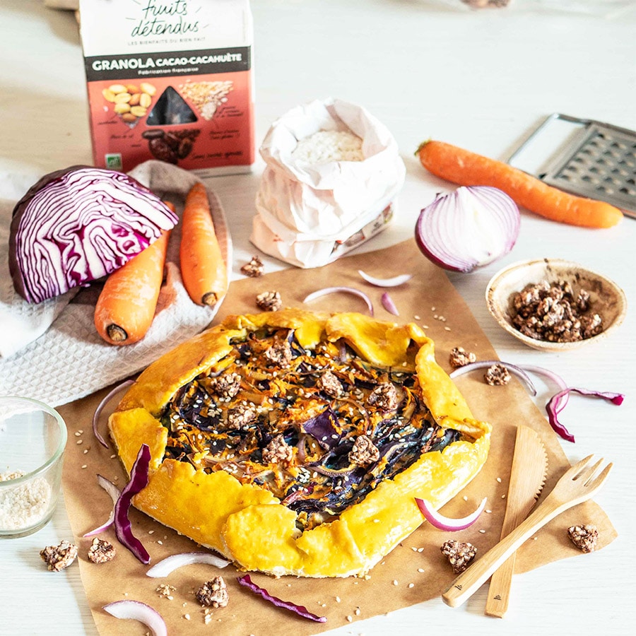 Recette vegan de quiche au chou rouge et carottes - Les Fruits Détendus
